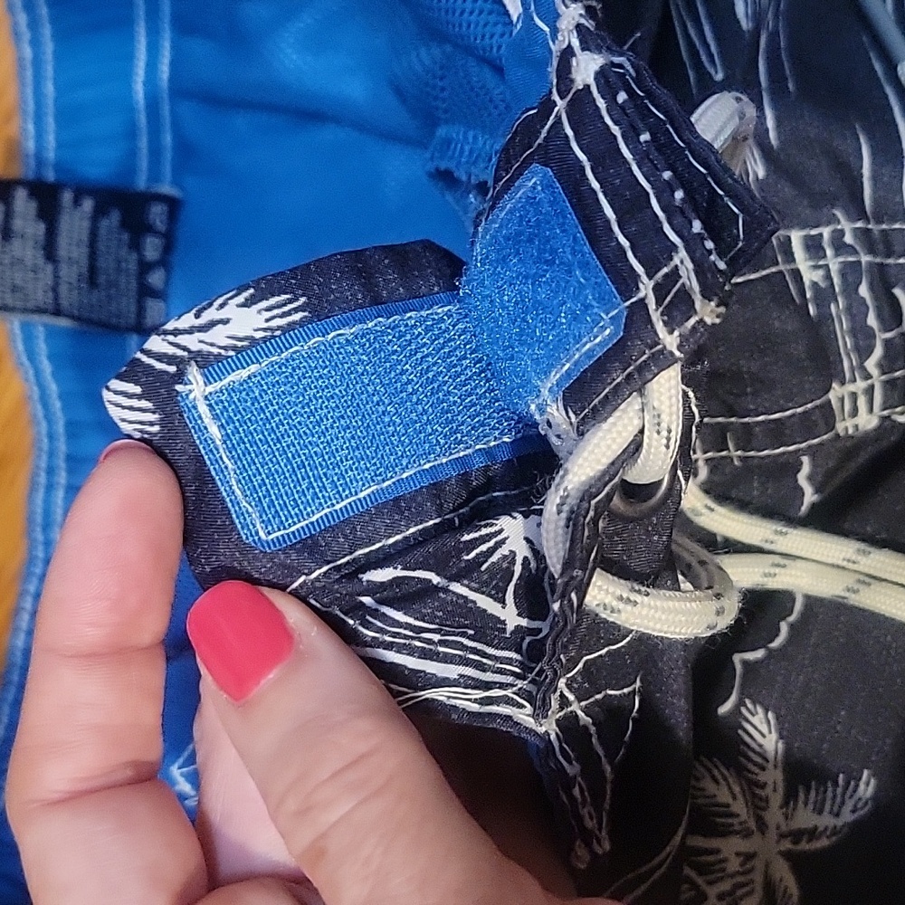 Swim trunks - Picture 3 of 10